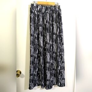 Black and white wide-leg pants